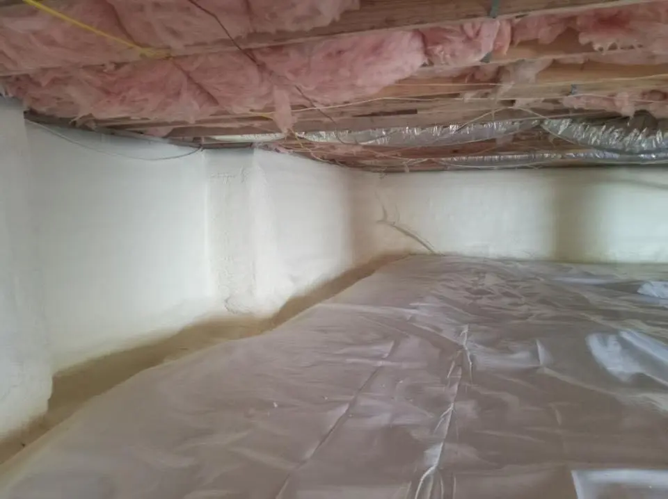 Crawl space encapsulation with closed-cell spray foam for Roof Maintenance in Obetz